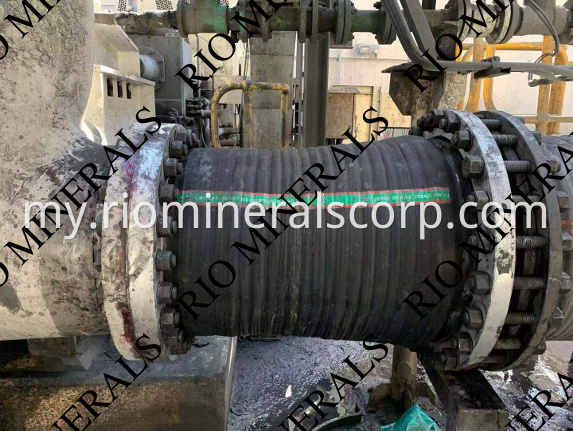 side-tensioned rubber screen media for aggregate pegging blinding